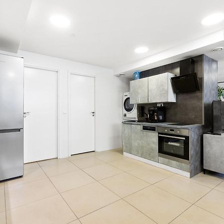 Sirena Apartment - Self Check-In And Free Parking Reval Esterno foto