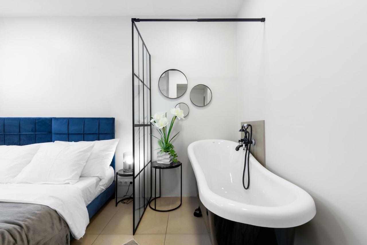 Sirena Apartment - Self Check-In And Free Parking Reval Esterno foto