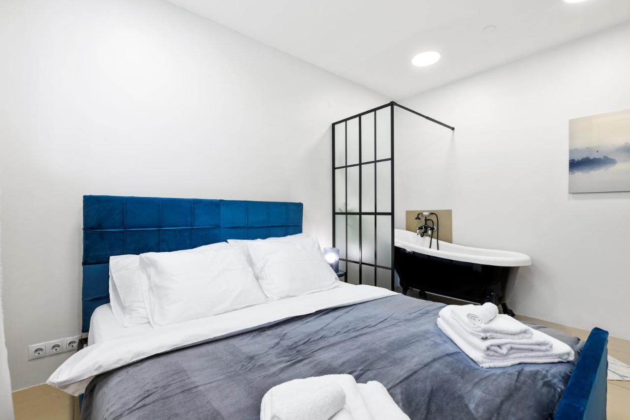 Sirena Apartment - Self Check-In And Free Parking Reval Esterno foto